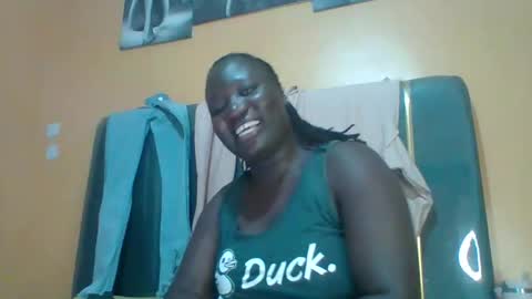 lindah32 online show from April 2026 11:24:01 PM