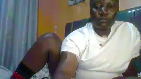 lindah32 online show from June 2026 08:32:02 PM