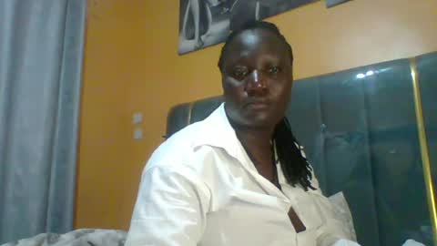 lindah32 online show from June 2026 10:34:01 PM