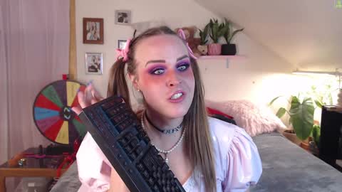 Snapshot of ladyboyhomemaker chatting on February 2025 02:38:02 AM ladyboyhomemaker online show from February 2025 02:38:02 AM