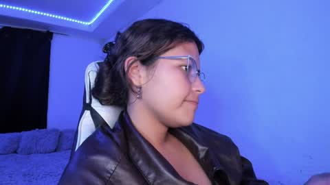  Lady  online show from April 2026 02:12:02 AM