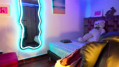 leidy daniela online show from February 2025 07:07:02 AM