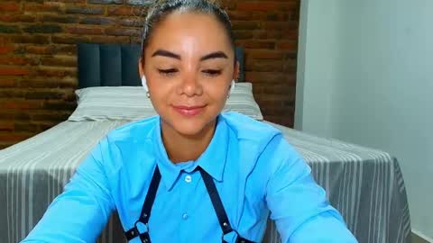Hello im lady nice to meet you  online show from May 2026 09:00:01 PM