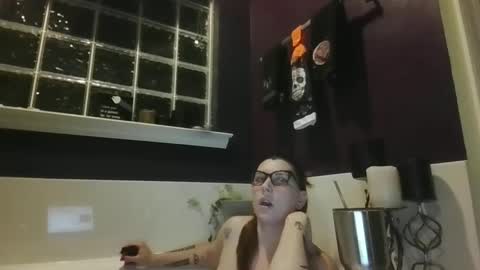 ladyharley828 online show from October 2025 02:10:01 AM