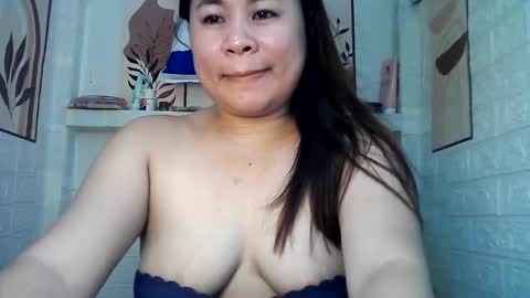 Snapshot of ladyhotsiren chatting on October 2025 06:14:02 AM SEREN online show from October 2025 06:14:02 AM