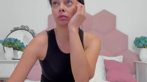 Snapshot of ladyliia chatting on January 2025 04:54:02 AM Lia online show from January 2025 04:54:02 AM