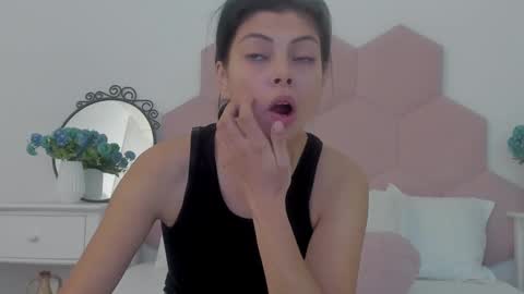 Snapshot of ladyliia chatting on January 2025 04:38:01 AM Lia online show from January 2025 04:38:01 AM