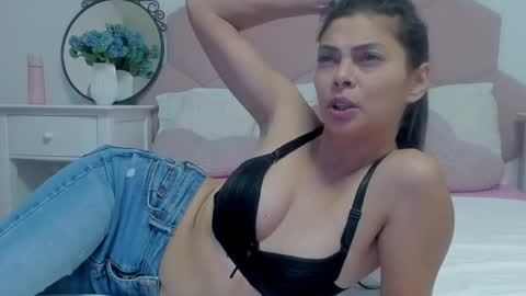 Snapshot of ladyliia chatting on January 2025 07:27:02 AM Lia online show from January 2025 07:27:02 AM