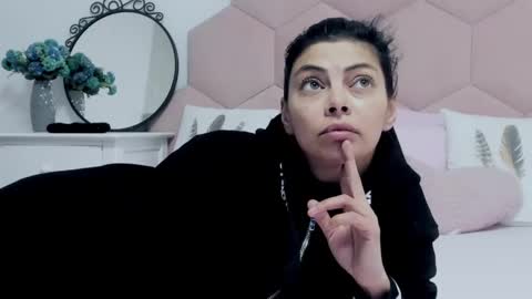 Snapshot of ladyliia chatting on February 2025 04:21:02 AM Lia online show from February 2025 04:21:02 AM