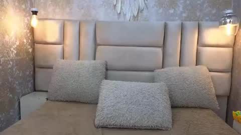 LadyMiaX online show from May 2026 04:30:02 AM