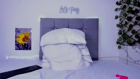 Snapshot of ladysexy_hot19 chatting on September 2025 08:13:01 PM Ladysexy hot19 online show from September 2025 08:13:01 PM