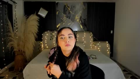 Lady  online show from January 2026 04:37:02 AM