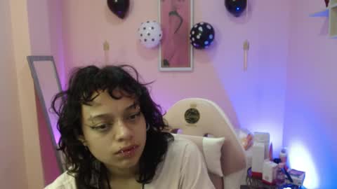 Ladywawy  online show from October 2025 01:19:01 PM