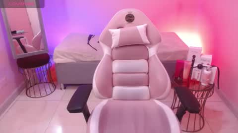 Ladywawy  online show from October 2025 02:14:01 PM