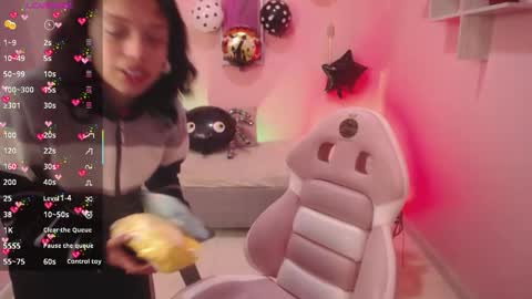 Ladywawy  online show from October 2025 01:14:01 PM