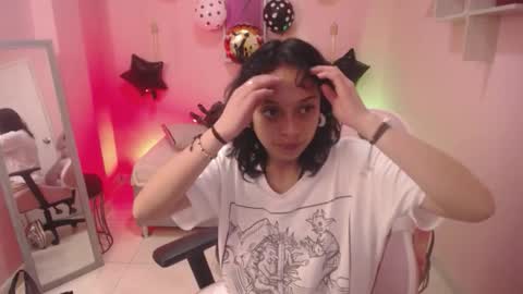Ladywawy  online show from October 2025 01:45:02 PM