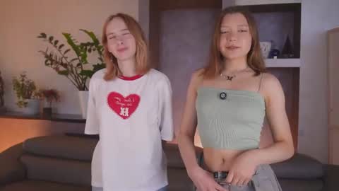 laelneizer online show from June 2026 05:43:01 AM