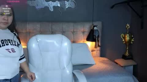    online show from October 2025 10:12:02 PM