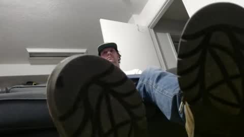 Snapshot of laidback_and_chill chatting on March 2025 03:32:01 AM Rick online show from March 2025 03:32:01 AM