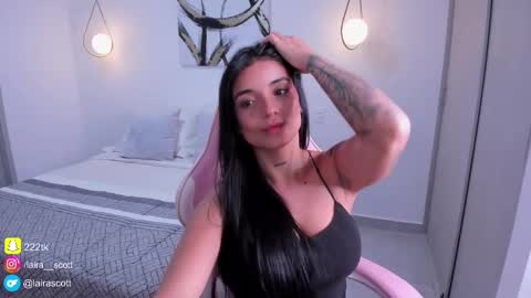 Snapshot of laira_scott chatting on February 2025 10:36:01 PM Laira online show from February 2025 10:36:01 PM