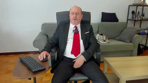 lajose52 online show from October 2025 07:12:01 PM