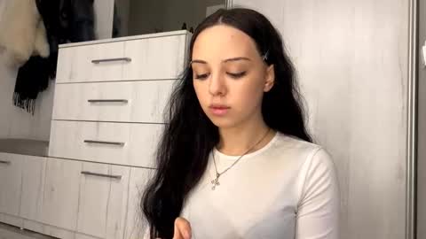 Emily online show from November 2025 08:26:01 AM