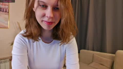 Julia online show from April 2026 08:31:01 PM