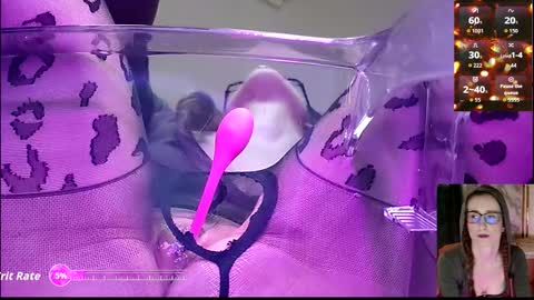 Lana online show from November 2025 11:10:02 AM