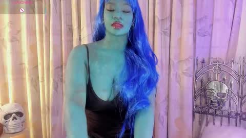    online show from October 2025 07:36:02 PM