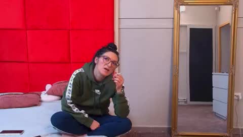 LanaBanner online show from November 2025 08:37:02 AM