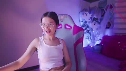 Snapshot of lana_dreams_ chatting on October 2025 01:17:02 AM Lana online show from October 2025 01:17:02 AM