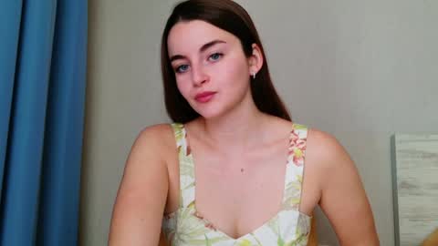 lana_gl online show from June 2026 06:52:02 AM