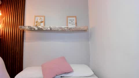 Lana     igauroraaaaaaaaa 1 online show from December 2025 09:43:01 PM