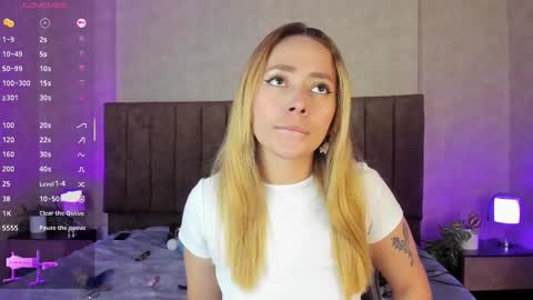 Snapshot of lanaamills chatting on November 2025 04:51:02 AM Lana online show from November 2025 04:51:02 AM