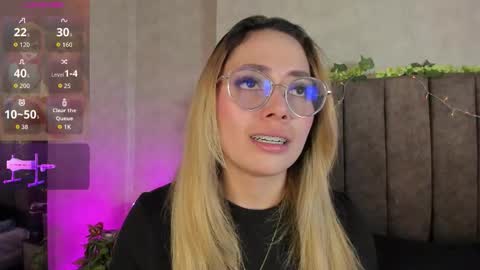 Lana online show from March 2026 05:02:02 AM