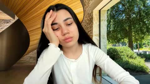 Lana online show from September 2025 10:15:01 AM