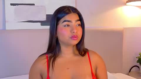 Lana online show from September 2025 07:41:01 PM