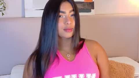 Lana online show from November 2025 03:34:01 PM