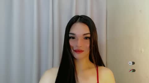 Snapshot of lanawyatt_ chatting on December 2024 04:03:01 PM lanawyatt_ online show from December 2024 04:03:01 PM