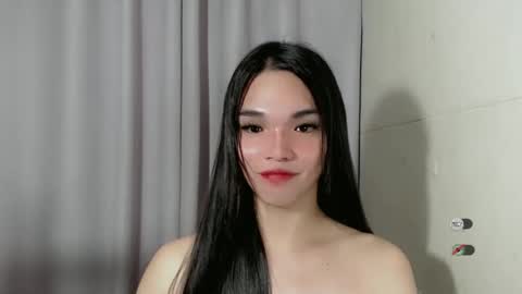 Snapshot of lanawyatt_ chatting on December 2024 07:03:02 PM lanawyatt_ online show from December 2024 07:03:02 PM