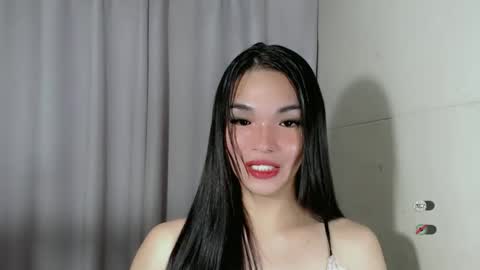 Snapshot of lanawyatt_ chatting on December 2024 06:50:01 PM lanawyatt_ online show from December 2024 06:50:01 PM