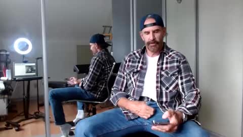 Snapshot of lancedad1 chatting on October 2025 06:27:02 PM Lance online show from October 2025 06:27:02 PM