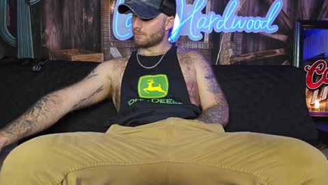 Snapshot of lancehardwood222 chatting on January 2025 01:38:02 AM LANCE online show from January 2025 01:38:02 AM