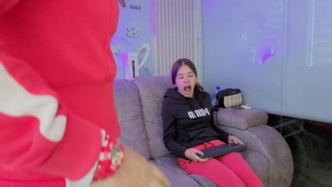 lanna_as online show from April 2026 01:30:01 PM