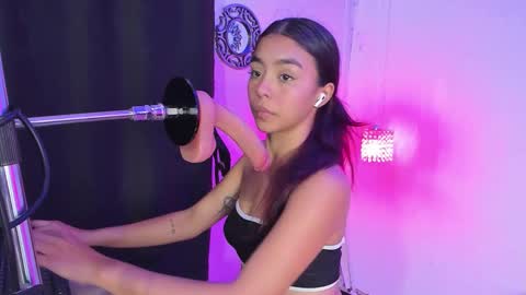lanna_brunette online show from December 2025 01:19:01 PM