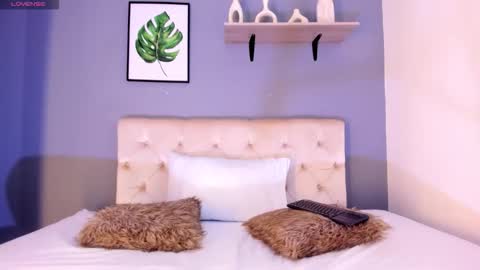lanna_jones_ online show from October 2025 07:12:02 PM