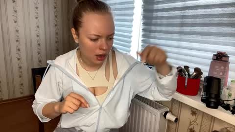 Hello My name is Lola online show from April 2026 11:44:02 AM