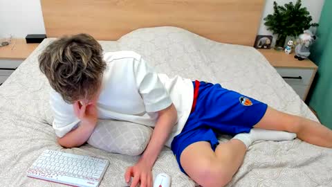 Fandi online show from December 2024 02:49:01 PM