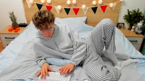 Fandi online show from January 2025 02:25:01 PM