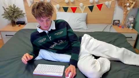 Fandi online show from February 2025 03:17:02 PM